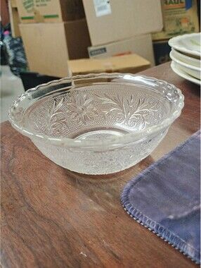 Vintage Anchor Hocking Sandwich Clear Bowl